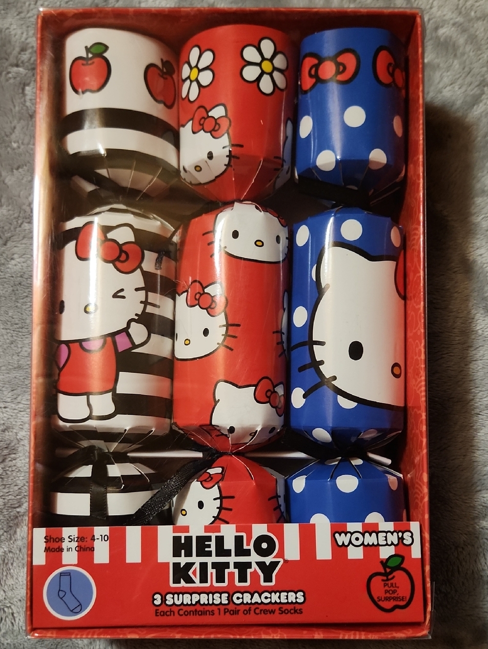 Hello Kitty Party Crackers - Red, Blue, Black, White